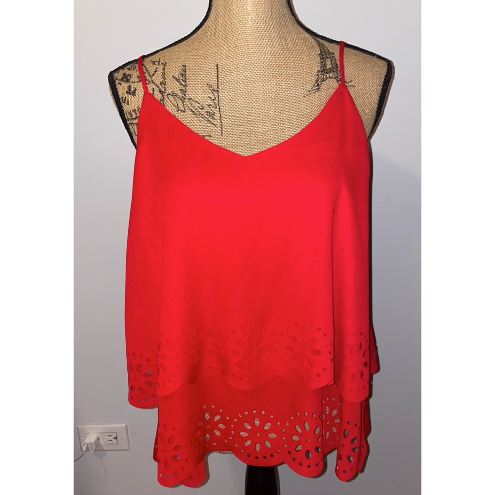 Red scallop tank top